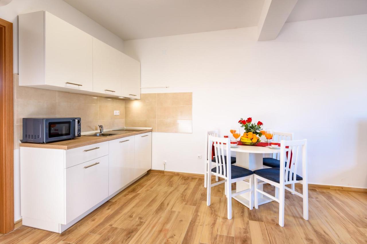 Apartman Ana, Metkovic Bagian luar foto